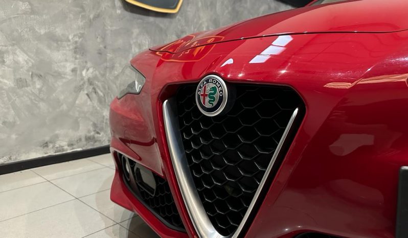 Alfa Romeo Giulia 2.2 136cv full