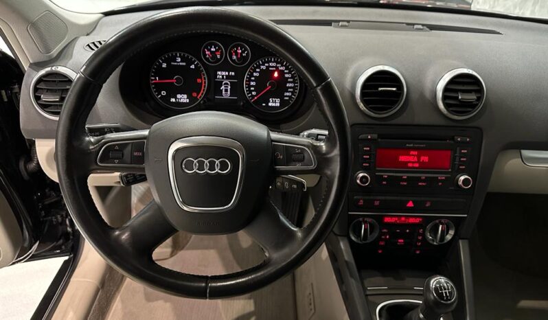 Audi A3 1.6 105cv full
